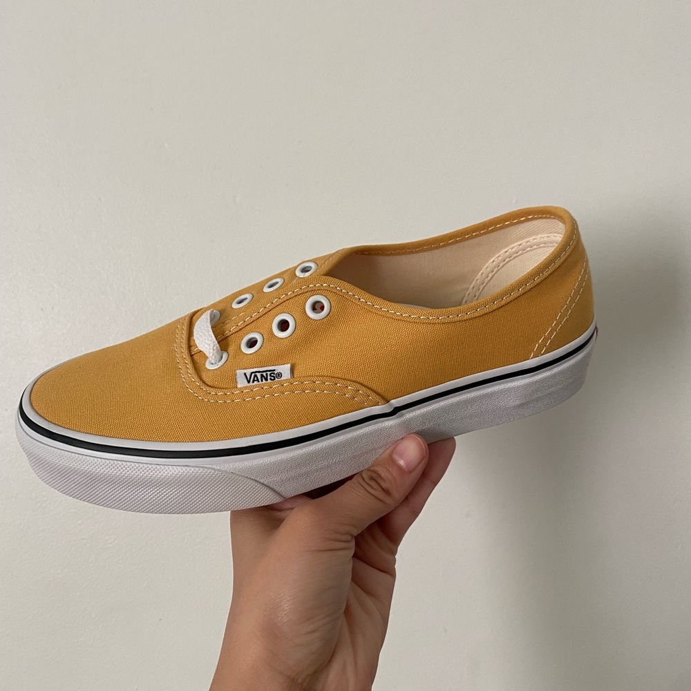 NEW- Vans Ochre Yellow Authentic